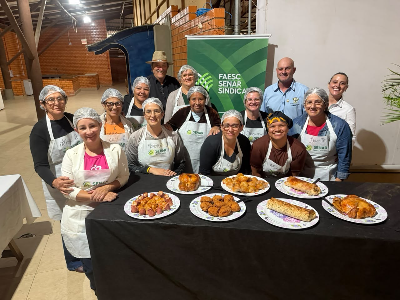 Meleiro promove cursos de gastronomia e hortas escolares
